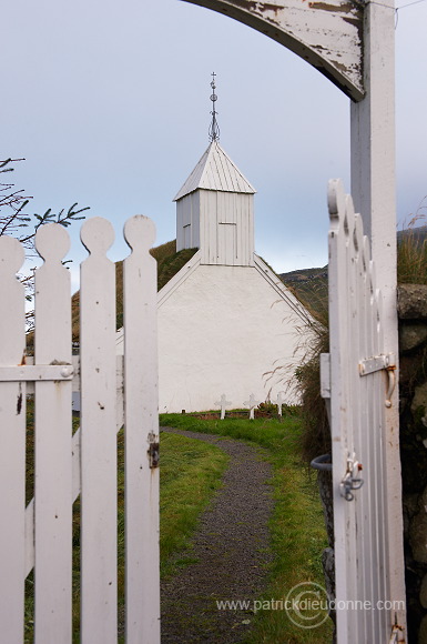Husavik, Sandoy, Faroe islands - Husavik, iles Feroe - FER302
