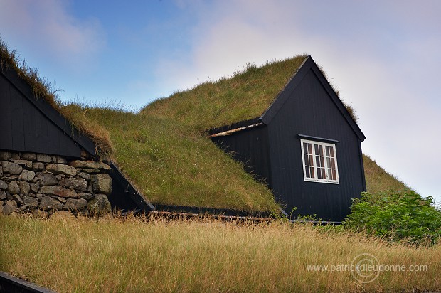 Husavik, Sandoy, Faroe islands - Husavik, iles Feroe - FER308