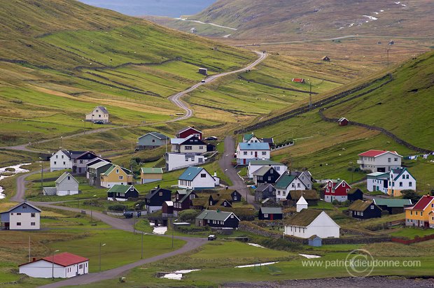 Husavik, Sandoy, Faroe islands - Husavik, iles Feroe - FER325