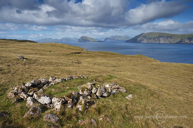 Skopunarfjordur, Sandoy, Faroe islands - Skopunarfjordur, iles Feroe - FER387