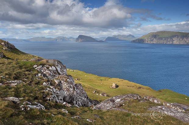 Skopunarfjordur, Sandoy, Faroe islands - Skopunarfjordur, iles Feroe - FER388