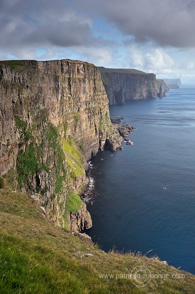 West coast of Sandoy, Faroe islands - Sandoy, iles Feroe - FER404