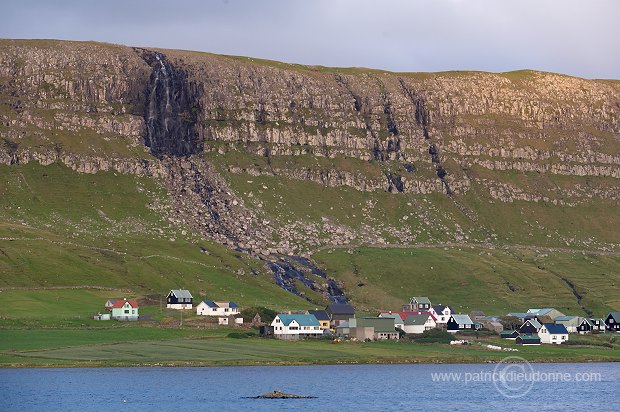 Sandur, Sandoy, Faroe islands - Village de Sandur, Iles Feroe - FER426