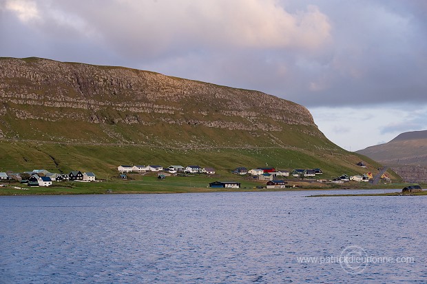 Sandur, Sandoy, Faroe islands - Village de Sandur, Iles Feroe - FER427
