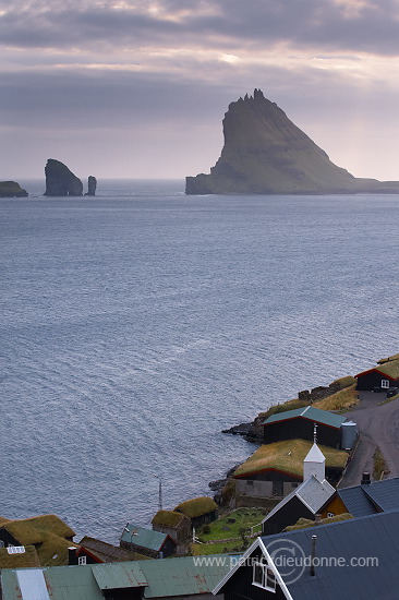 Tindholmur, Vagar, Faroe islands - Tindholmur, iles Feroe - FER635