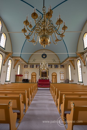 Church, Sandavagur, Faroe islands - Eglise a Sandavagur, iles Feroe - FER660