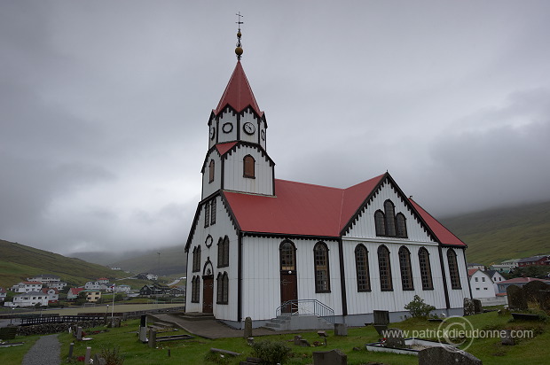 Church, Sandavagur, Faroe islands - Eglise a Sandavagur, iles Feroe - FER665