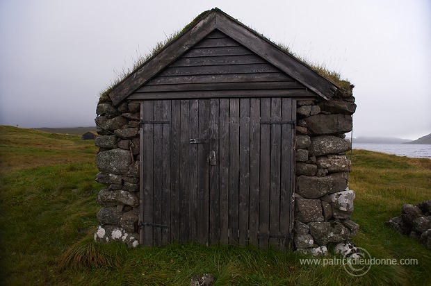 Boatshed, Vagar, Faroe islands - Abri, Vagar, iles Feroe - FER671