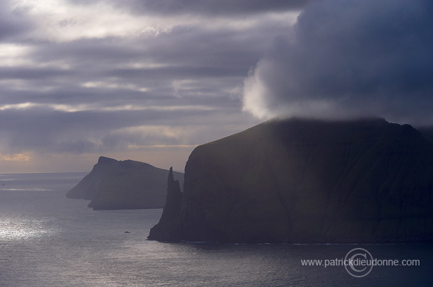 Trollkonufingur, Vagar, Faroe islands - Vagar, iles Feroe - FER818