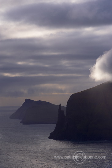 Trollkonufingur, Vagar, Faroe islands - Vagar, iles Feroe - FER819