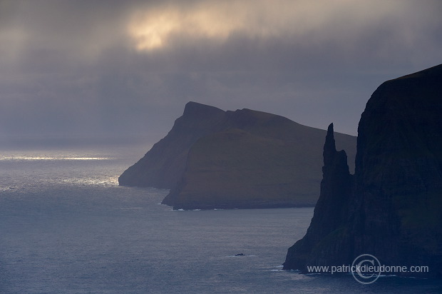 Trollkonufingur, Vagar, Faroe islands - Vagar, iles Feroe - FER821