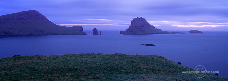 Vagar and Tindholmur, Feroe islands - Vagar, Tindholmur, iles Feroe - FER077