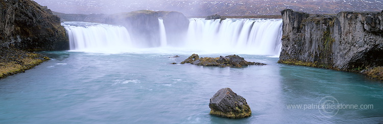 Godafoss waterfall, Iceland - Cascade de Godafoss, Islande - ISL0009