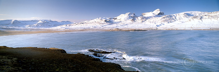 Mt Dyrfjoll and Bakkagerdi, East Fjords, Iceland - Dyrfjoll, Islande -  ISL0025