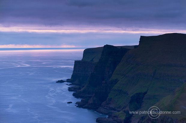 Suduroy SW coast, Faroe islands - Cote SO de Suduroy, Iles Feroe - FER508