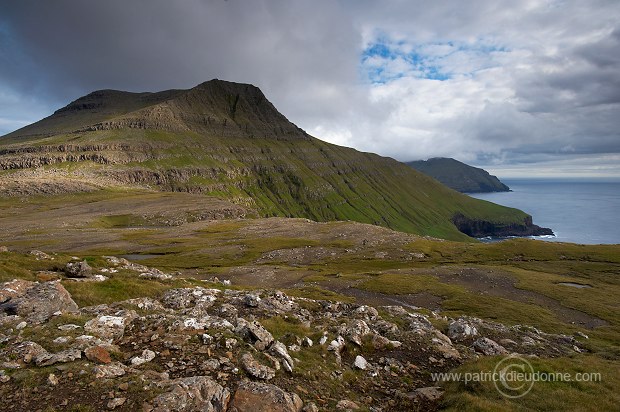 Suduroy west coast, Faroe islands - Suduroy, Iles Feroe - FER517