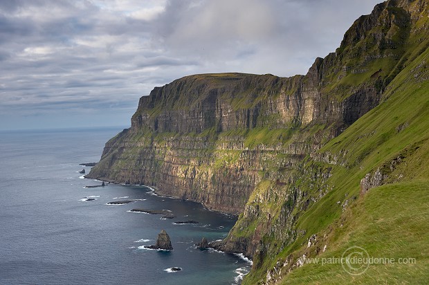 Suduroy west coast, Faroe islands - Suduroy, Iles Feroe - FER519