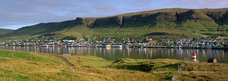 Tvoroyri, Suduroy island, Faroe islands - Tvoroyri, Suduroy, iles Feroe - FER074