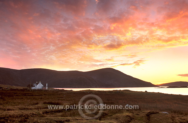 Sunset over Loch Tarbert, Harris, Scotland - Ecosse - 18622