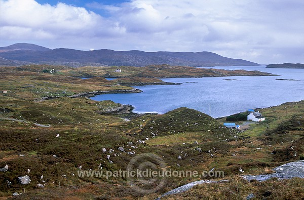 East loch Tarbert, South Harris, Scotland - Ecosse - 18646