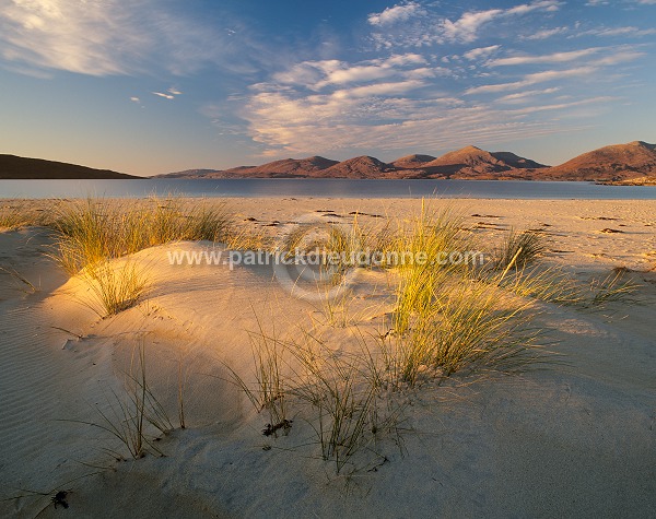 Beach and North harris hills, Harris, Scotland - Plage sur Harris, Ecosse  15701