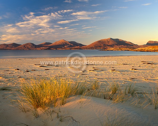 Beach and North harris hills, Harris, Scotland - Plage sur Harris, Ecosse  15702