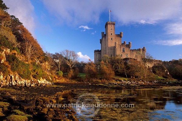 Dunvegan Castle, Skye, Scotland - Ecosse - 19001