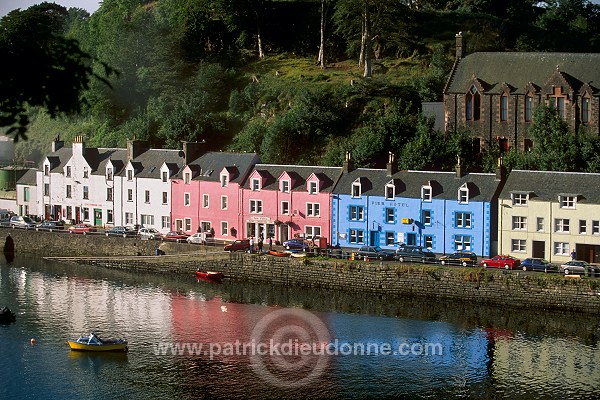 Portree harbour, Skye, Scotland -  Portree, Ecosse - 19342