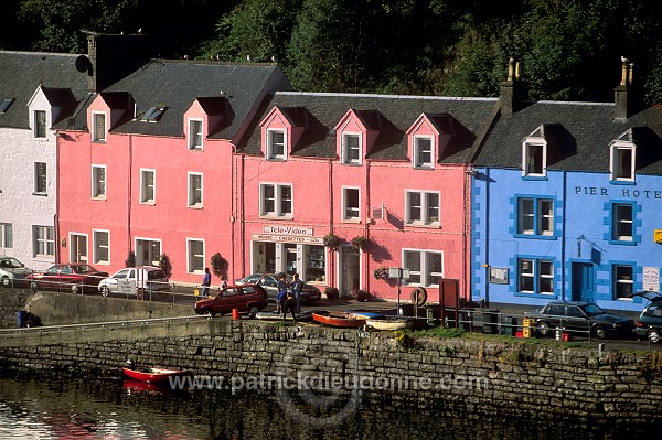 Portree harbour, Skye, Scotland -  Portree, Ecosse - 19343