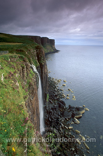 High basaltic cliffs, Kilt Rock, Skye, Scotland - Kilt Rock, Ecosse - 19347