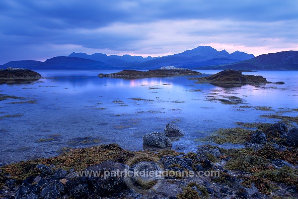 Cuillins and loch Eishort, Skye, Scotland - Skye, Ecosse - 19371