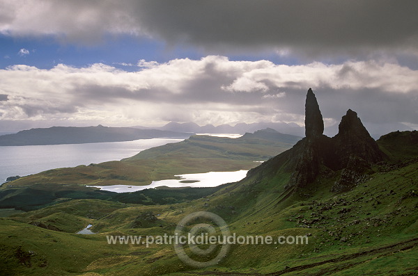 Old Man of Storr, Skye, Scotland - Skye, Ecosse - 19411