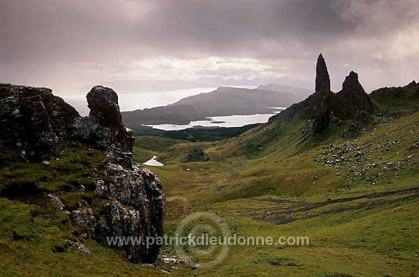 Old Man of Storr, Skye, Scotland - Skye, Ecosse - 19412