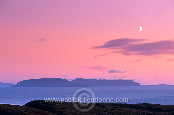 Eigg island from Elgol, Skye, Scotland.-  Eigg, Ecosse - 19424