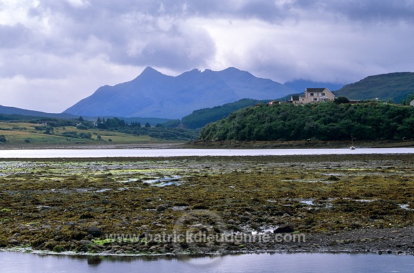 Cuillins range from Portree, Skye, Scotland - Skye, Ecosse - 194