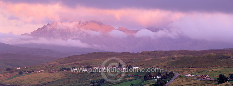 Carbost and the Cuillins, Skye, Scotland - Carbost et les Cuillins, Skye, Ecosse  15881