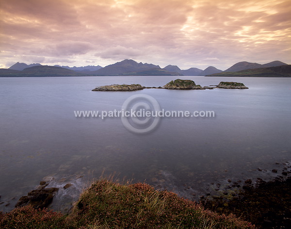 Cuillins and loch Eishort, Skye, Scotland - Cuillins et loch Eishort, Skye, Ecosse 15895