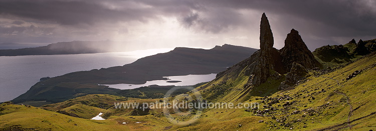 Old Man of Storr, Skye, Scotland - Le Vieil Homme de Storr, Skye, Ecosse  15912