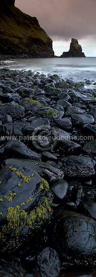 Talisker Bay, Skye, Scotland - Talisker bay, Skye, Ecosse  15929