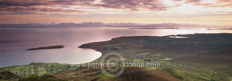 The Quiraing & Staffin bay, Skye, Scotland - Le Quiraing, Skye, Ecosse  15937