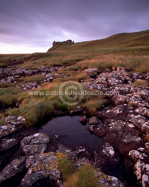 Duntulm castle, Skye, Scotland - Chateau de Duntulm, Skye, Ecosse  15959