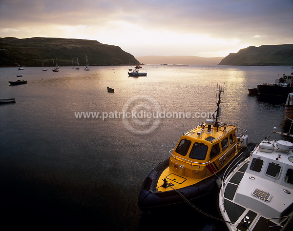 Portree harbour, Skye, Scotland - Port de Portree, Skye, Ecosse  15968