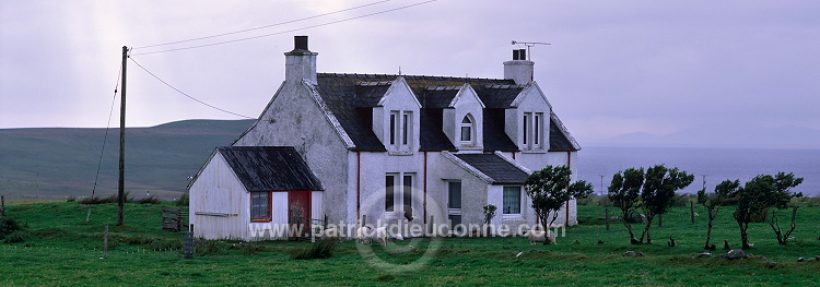 Two-storey house, Skye, Scotland - Maison traditionnelle, Skye, Ecosse  15978