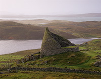 Dun Carloway broch, Lewis, Scotland - Dun Carloway, Lewis, Ecosse  15775