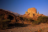 Rustaq (Batinah). Ruined watchtower - Tour en ruines, OMAN (OM10142)