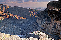 Oman's Grand canyon - Le Grand Canyon d'Oman, OMAN (OM10402)