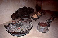 Jabrin fort, domestic items - Citadelle de Jabrin, objets, OMAN (OM10120)