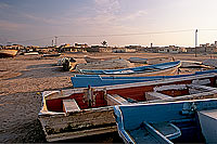 Mirbat, Dhofar. View of Mirbat - Vue de Mirbat, OMAN (OM10456)