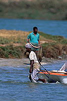 Salalah, fishermenr - Salalah, pêcheurs, OMAN (OM10523)