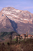 Italy,Tuscany, Apuane Alps: Niciano - Toscane, Niciano  12041